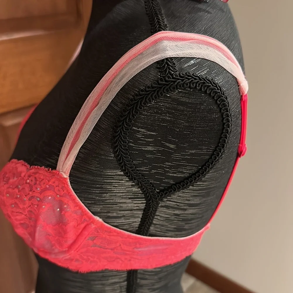 Very Sexy Unlined bra. - Picture 5 of 6